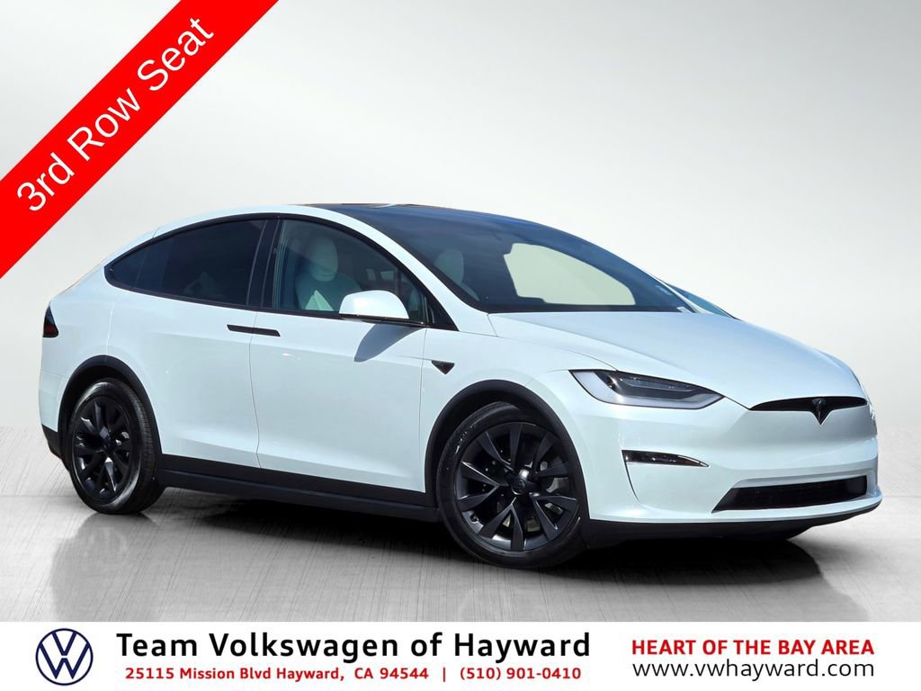 Used 2023 Tesla Model X image 1