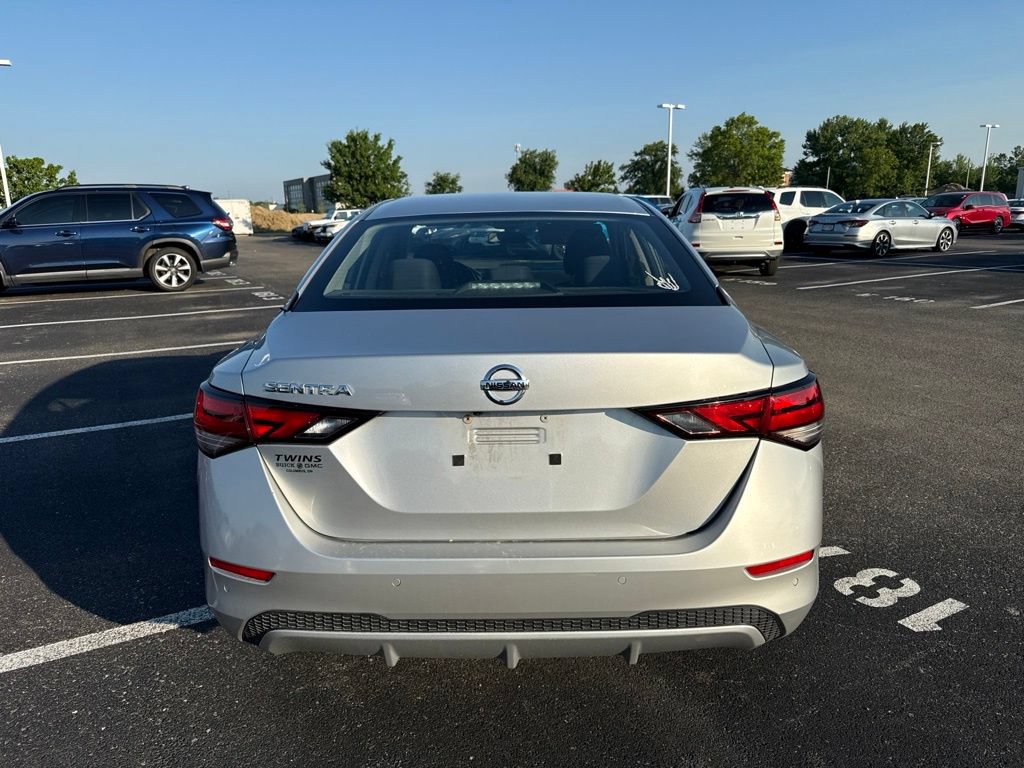 Used 2022 Nissan Sentra S FWD image 8