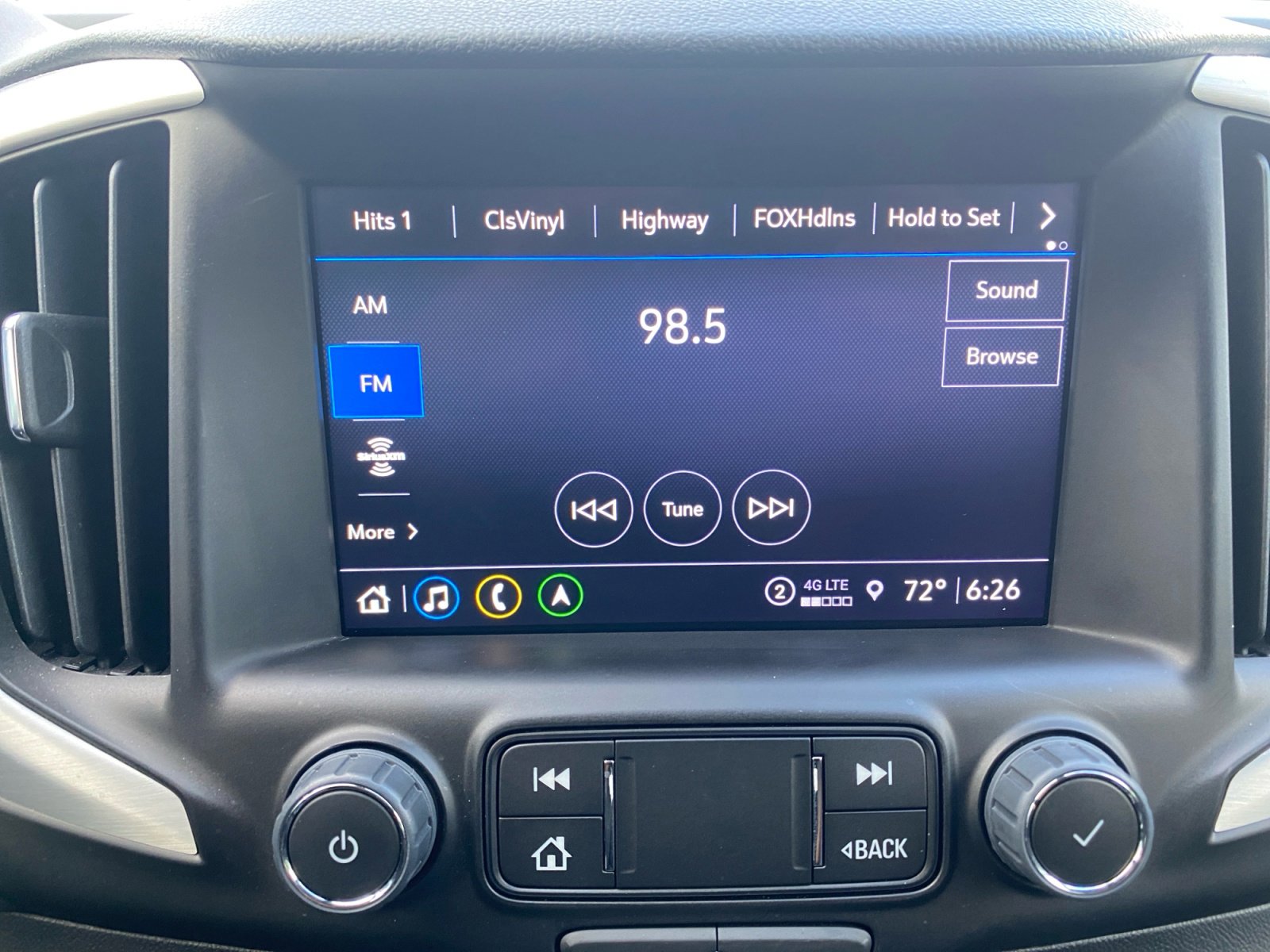 Used 2024 GMC Terrain SLE w/ Driver Convenience Package image 16