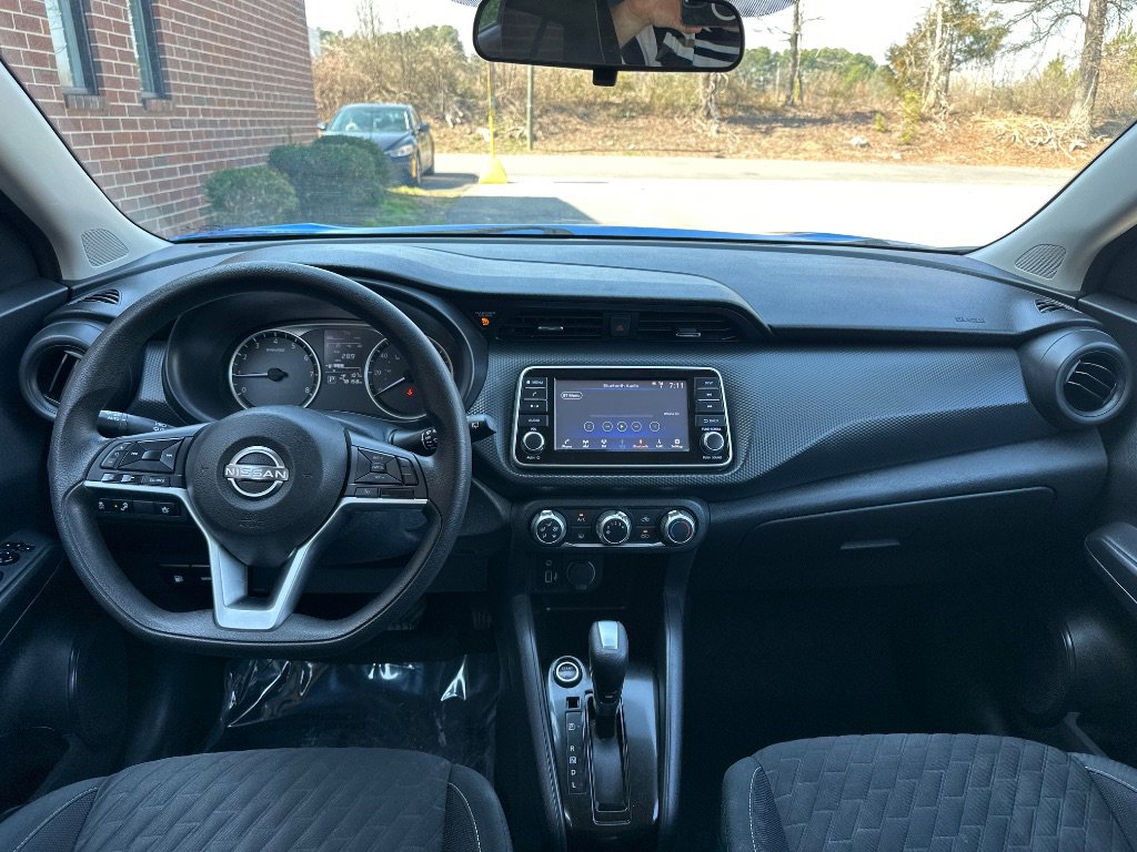Used 2022 Nissan Kicks S image 21