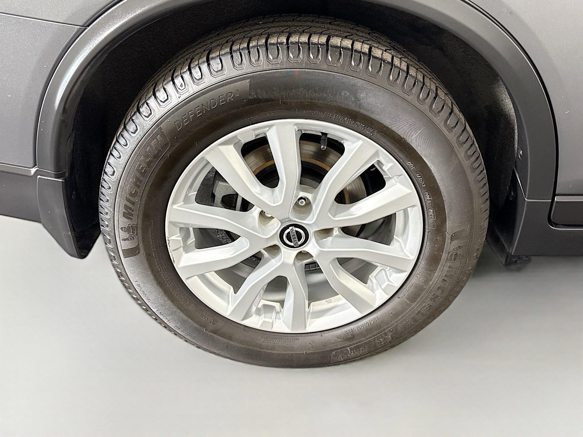 Used 2018 Nissan Rogue SV w/ Sun & Sound Touring Package image 33