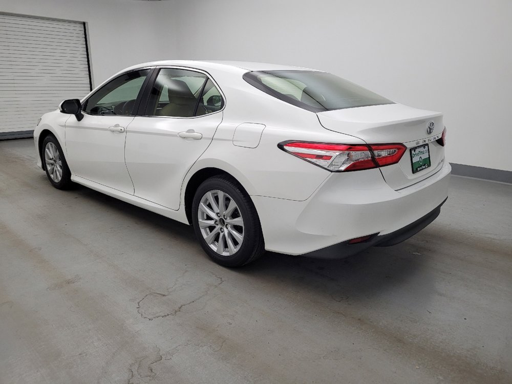 Used 2018 Toyota Camry LE FWD image 3