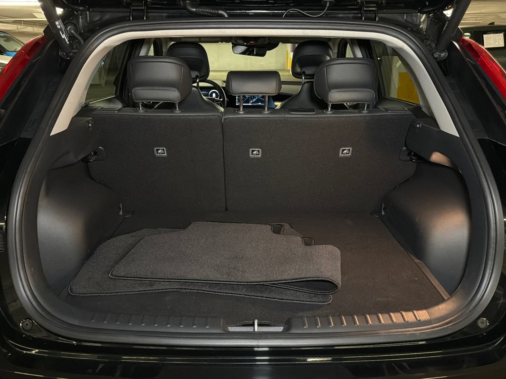 Certified 2023 Kia Niro Wind w/ Wind Preserve Package FWD image 6