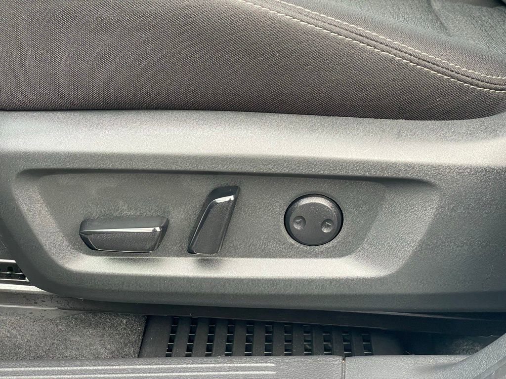 Certified 2023 Nissan Rogue SV AWD/4WD image 17