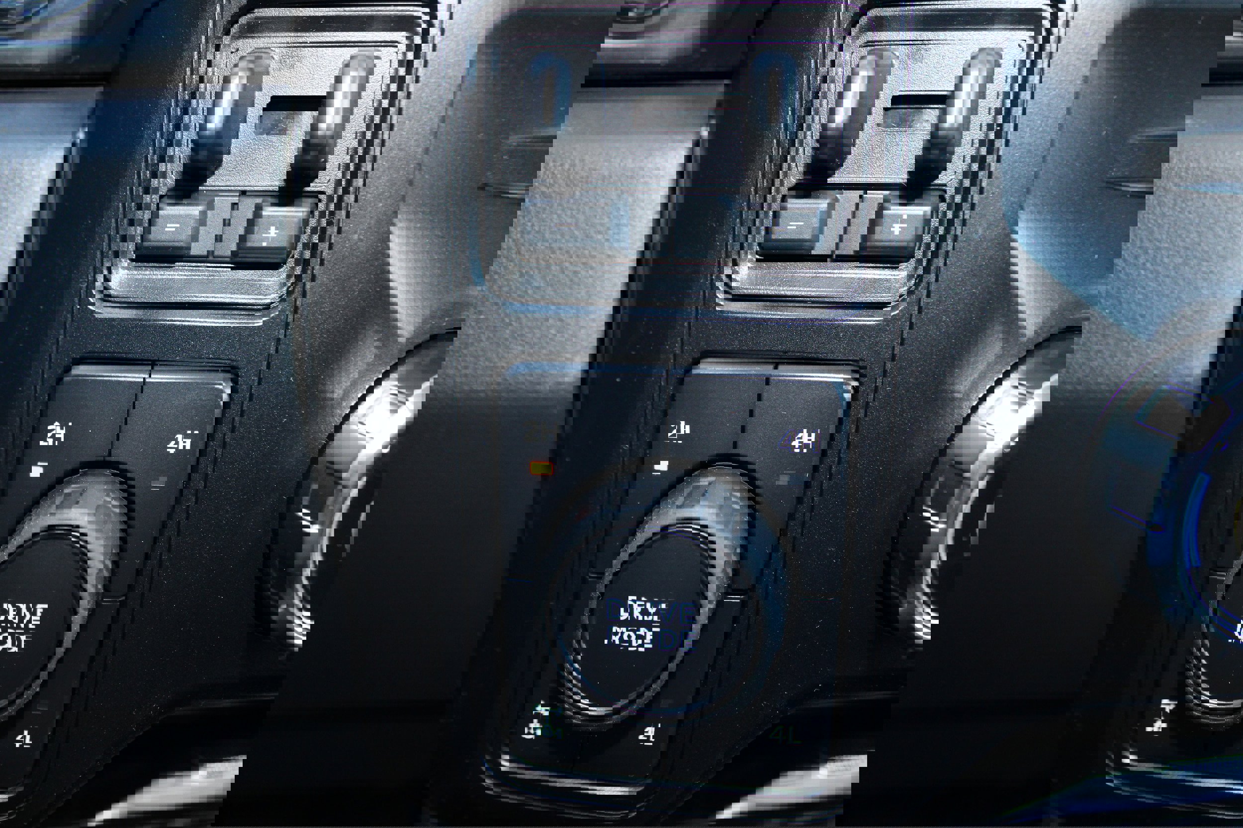 New 2026 Ford F350 Lariat w/ Black Appearance Package image 25