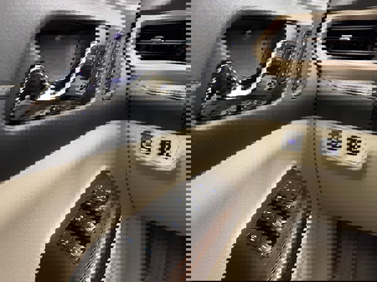 Used 2020 GMC Acadia Denali w/ Trailering Package image 14