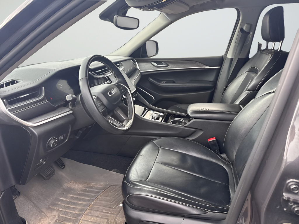 Used 2022 Jeep Grand Cherokee Limited AWD/4WD image 6