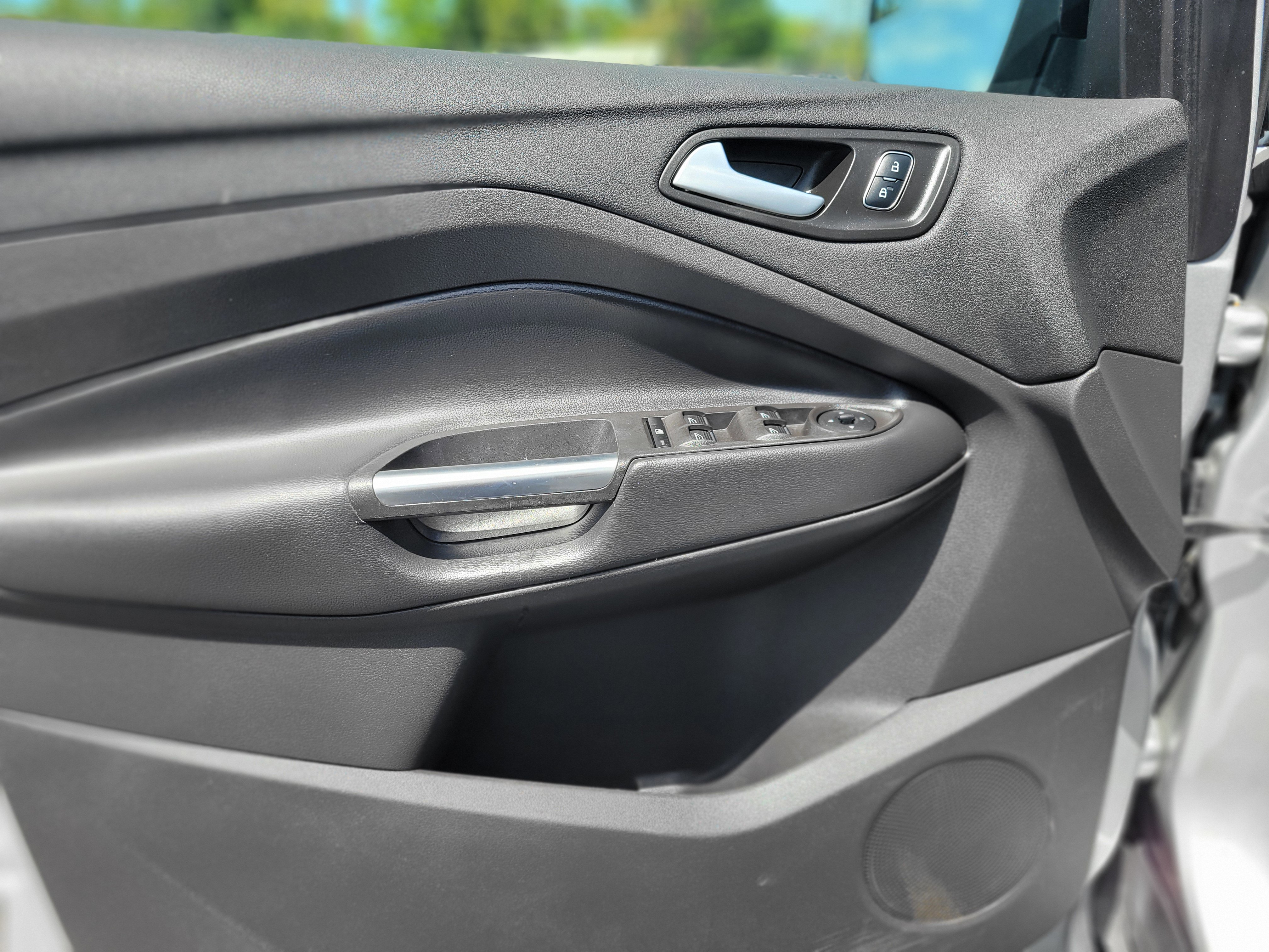 Used 2019 Ford Escape SE FWD image 23