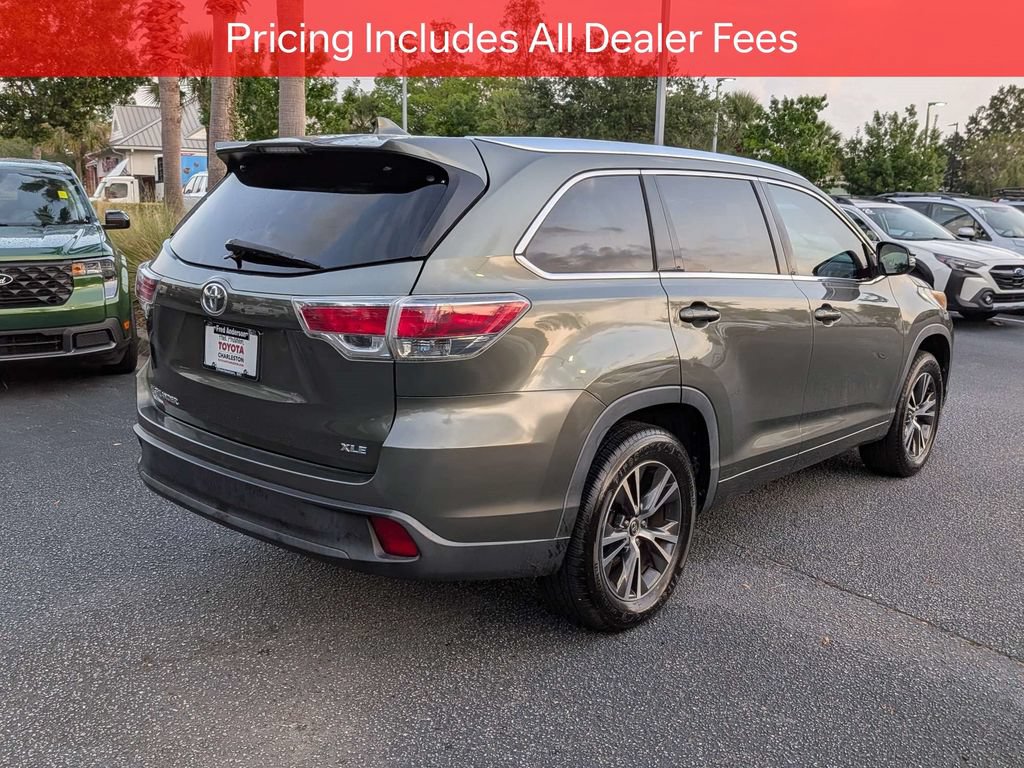 Used 2016 Toyota Highlander XLE FWD image 5