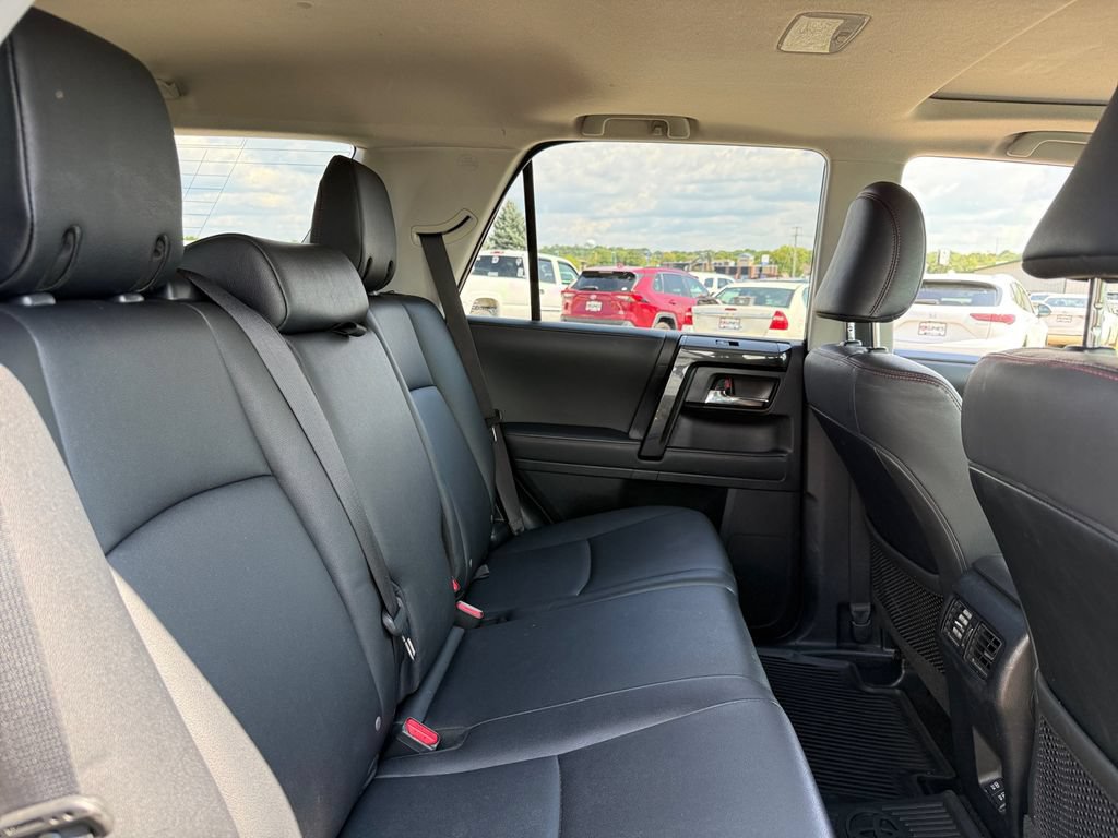 Used 2020 Toyota 4Runner TRD Off-Road Premium w/ Moonroof Package AWD/4WD image 41