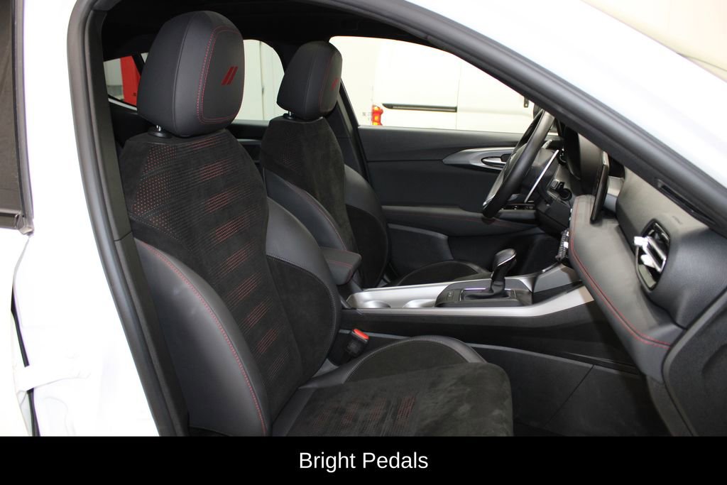 Used 2024 Dodge Hornet R/T image 17