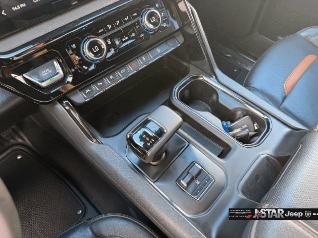 Used 2025 GMC Sierra 1500 AT4 AWD/4WD image 24