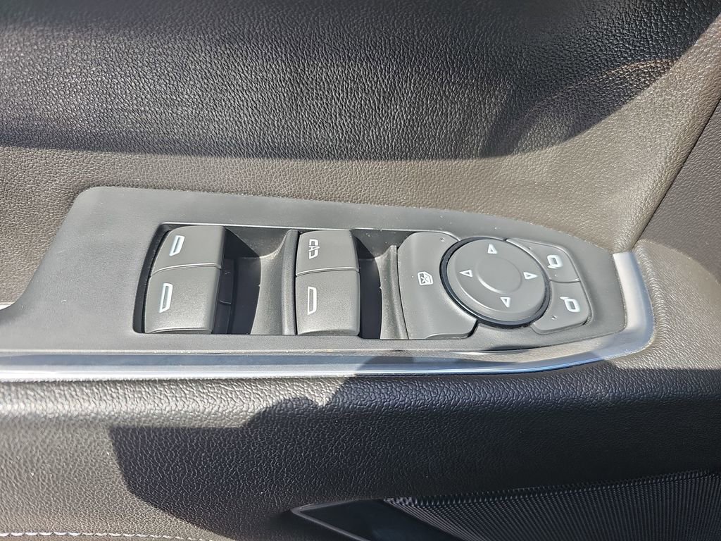 Used 2022 Chevrolet Silverado 1500 LT RWD image 27