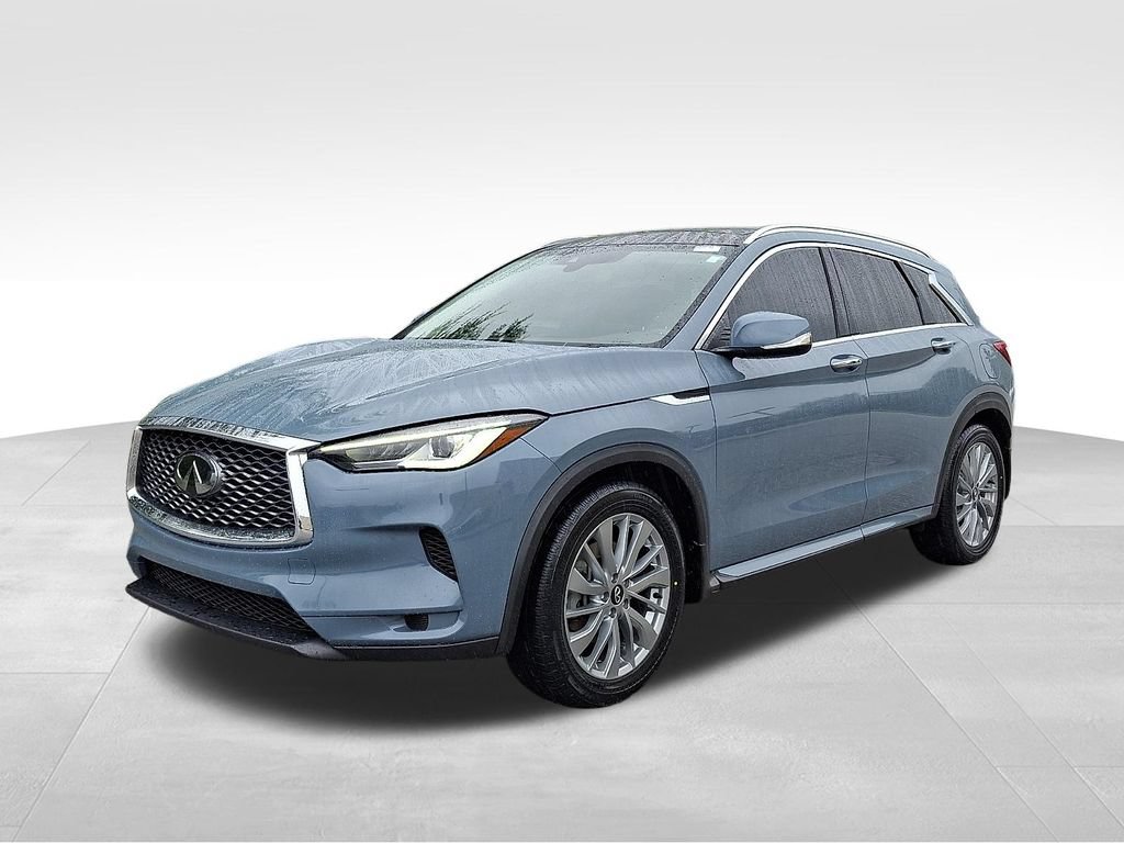 Used 2023 INFINITI QX50 Luxe FWD image 3