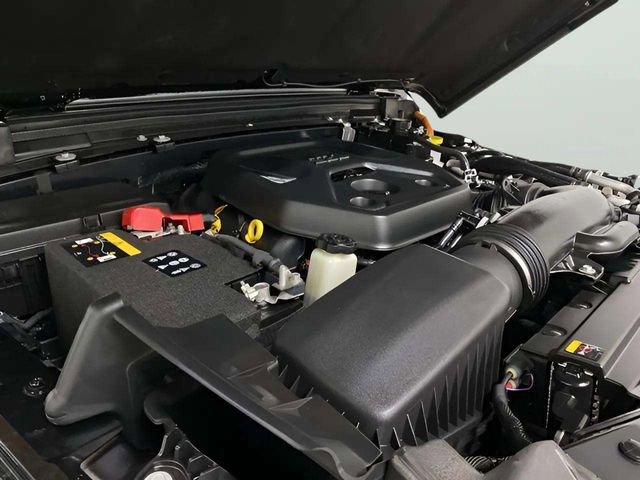 Used 2025 Jeep Wrangler Unlimited Sahara w/ Safety Group image 87