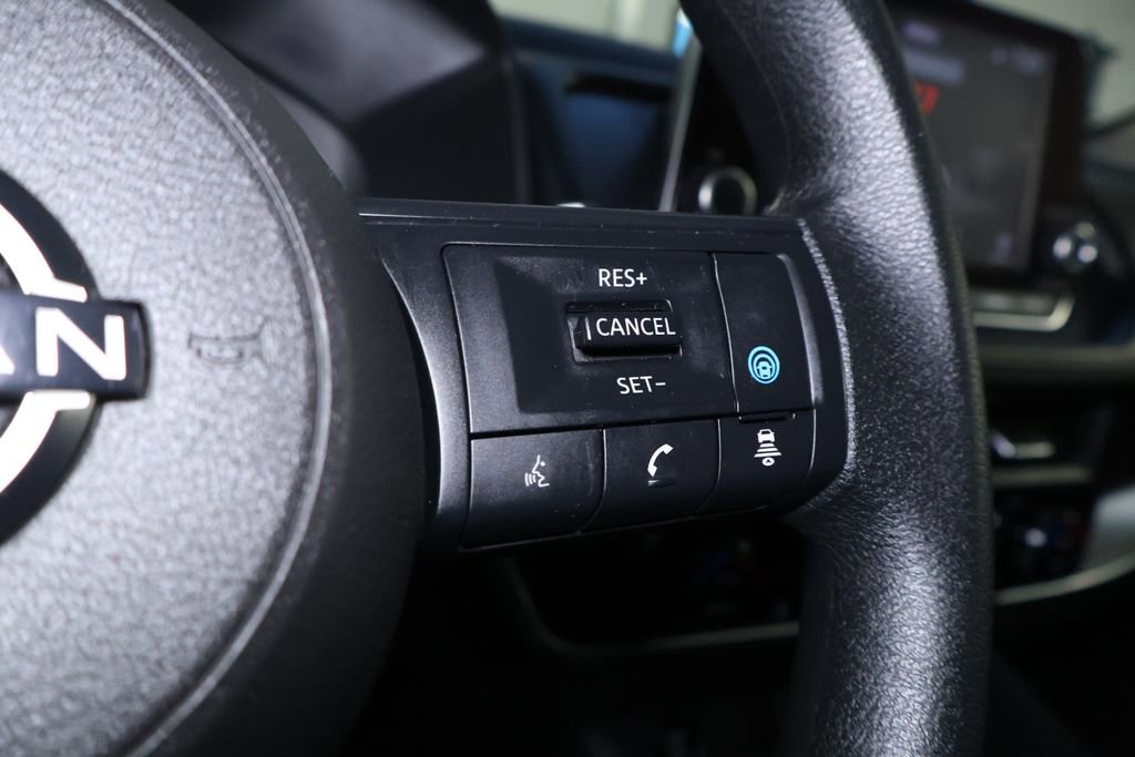 Used 2024 Nissan Rogue SV image 21