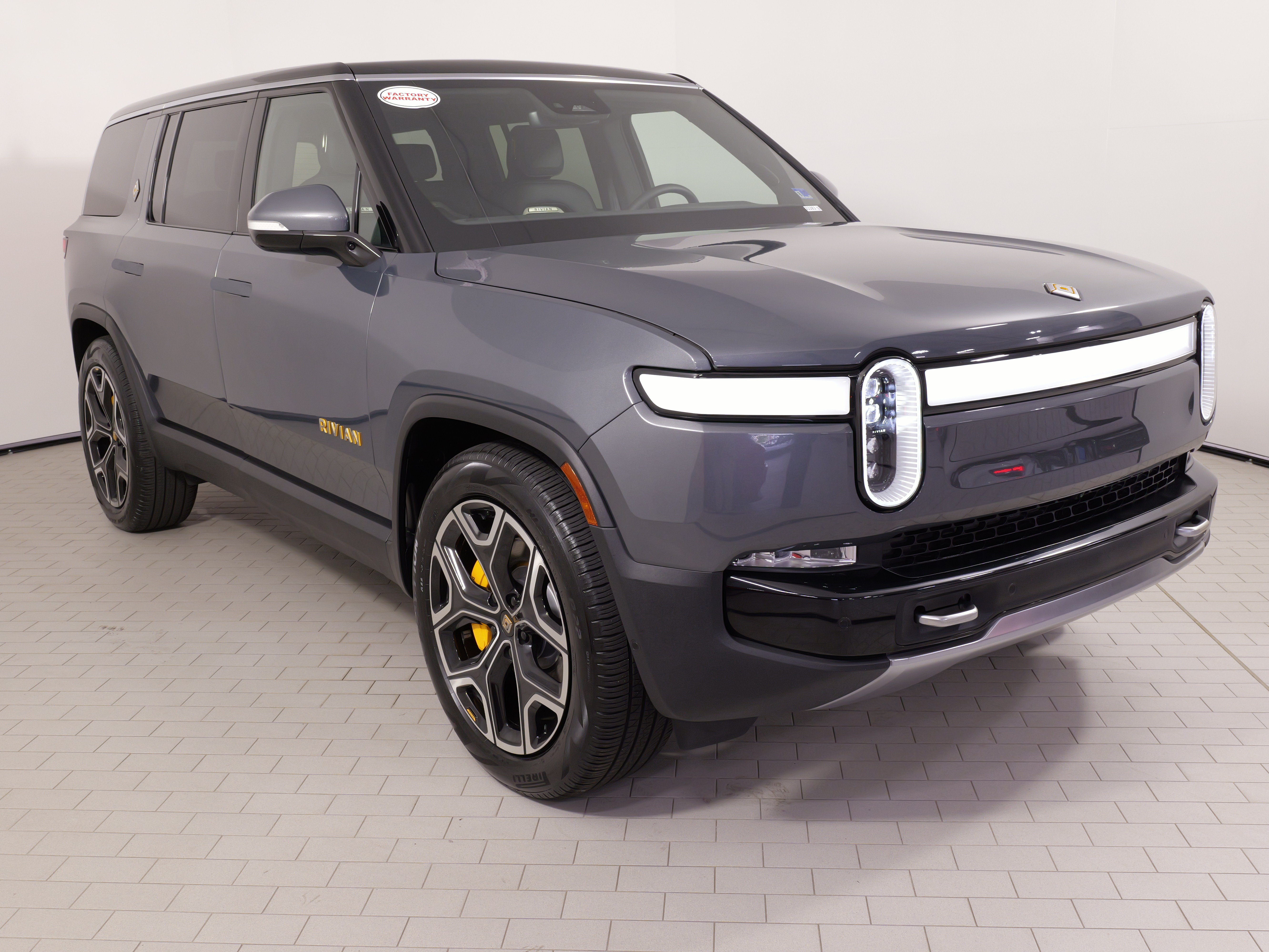 Used 2023 Rivian R1S Adventure AWD/4WD image 6