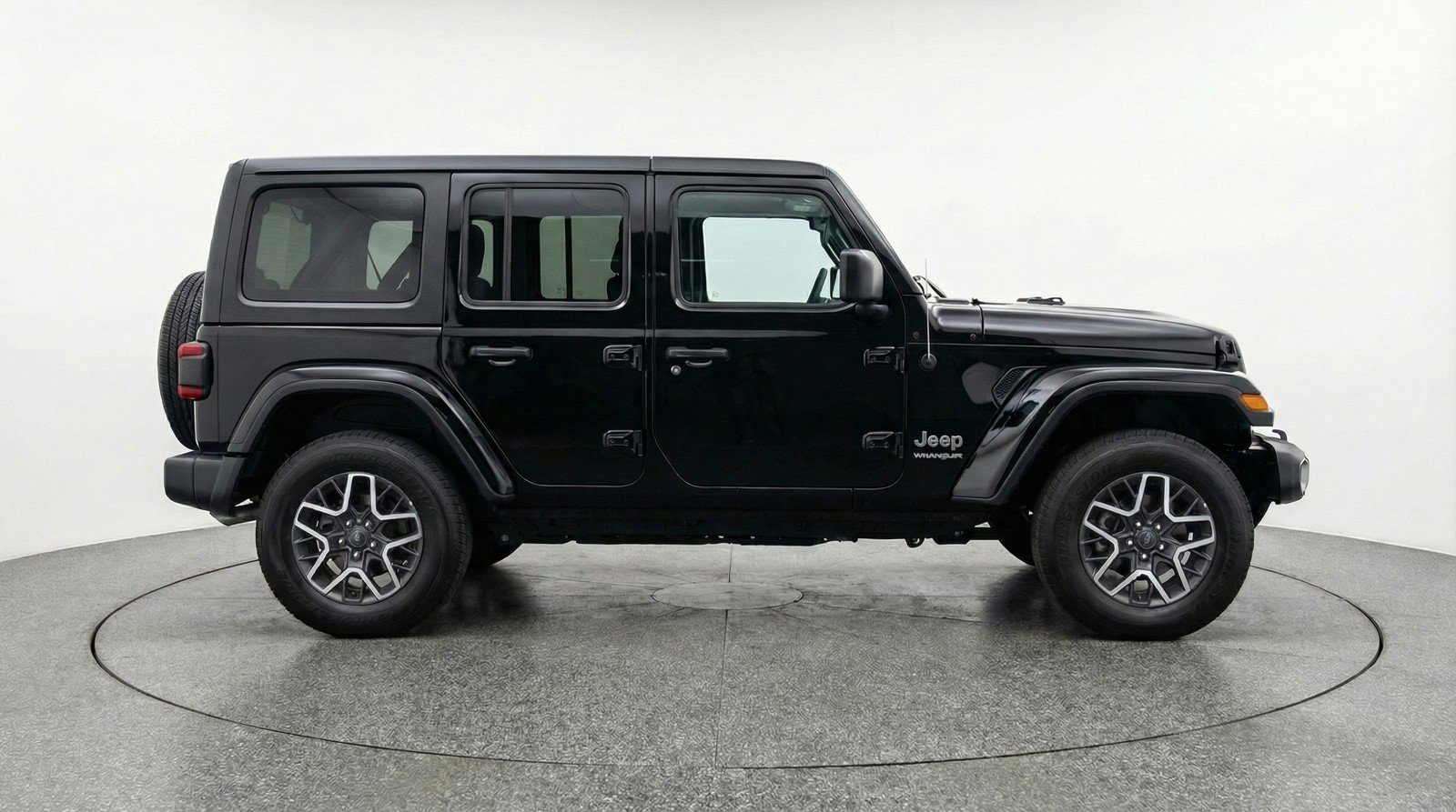 Used 2025 Jeep Wrangler Sahara AWD/4WD image 11