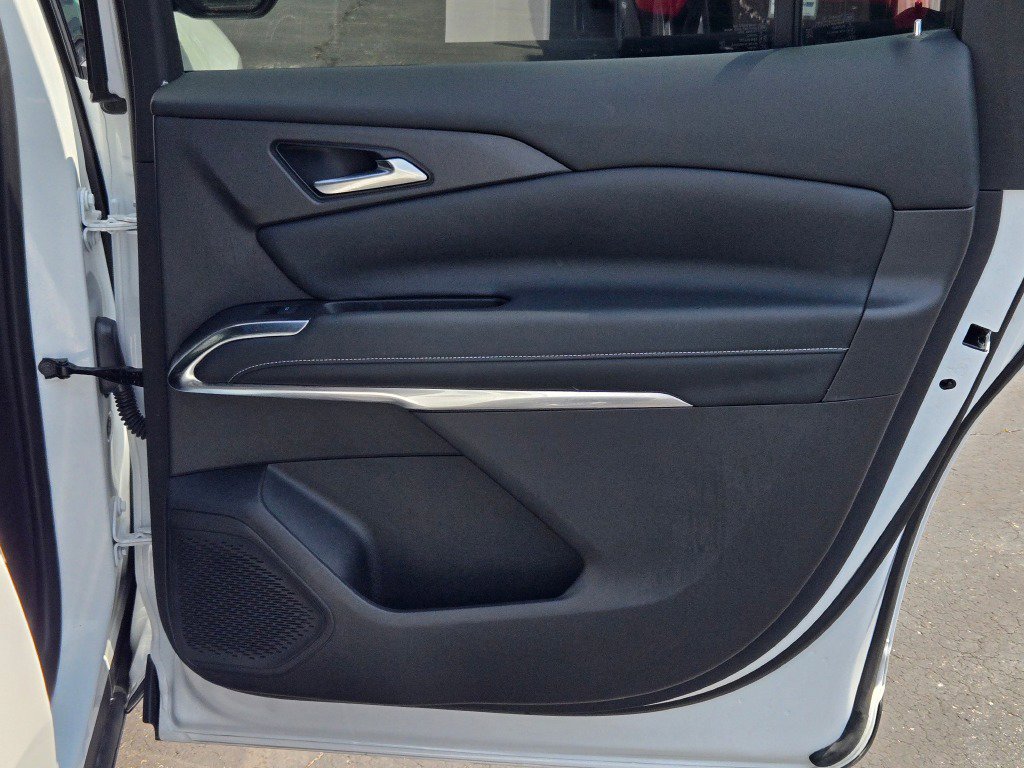 Certified 2025 Chevrolet Traverse LT image 8