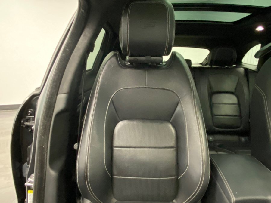 Used 2019 Jaguar F-PACE S image 25