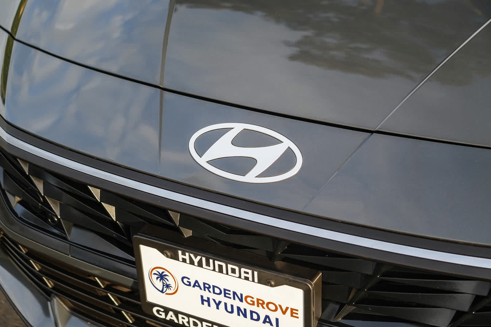 Used 2025 Hyundai Elantra SEL FWD image 3