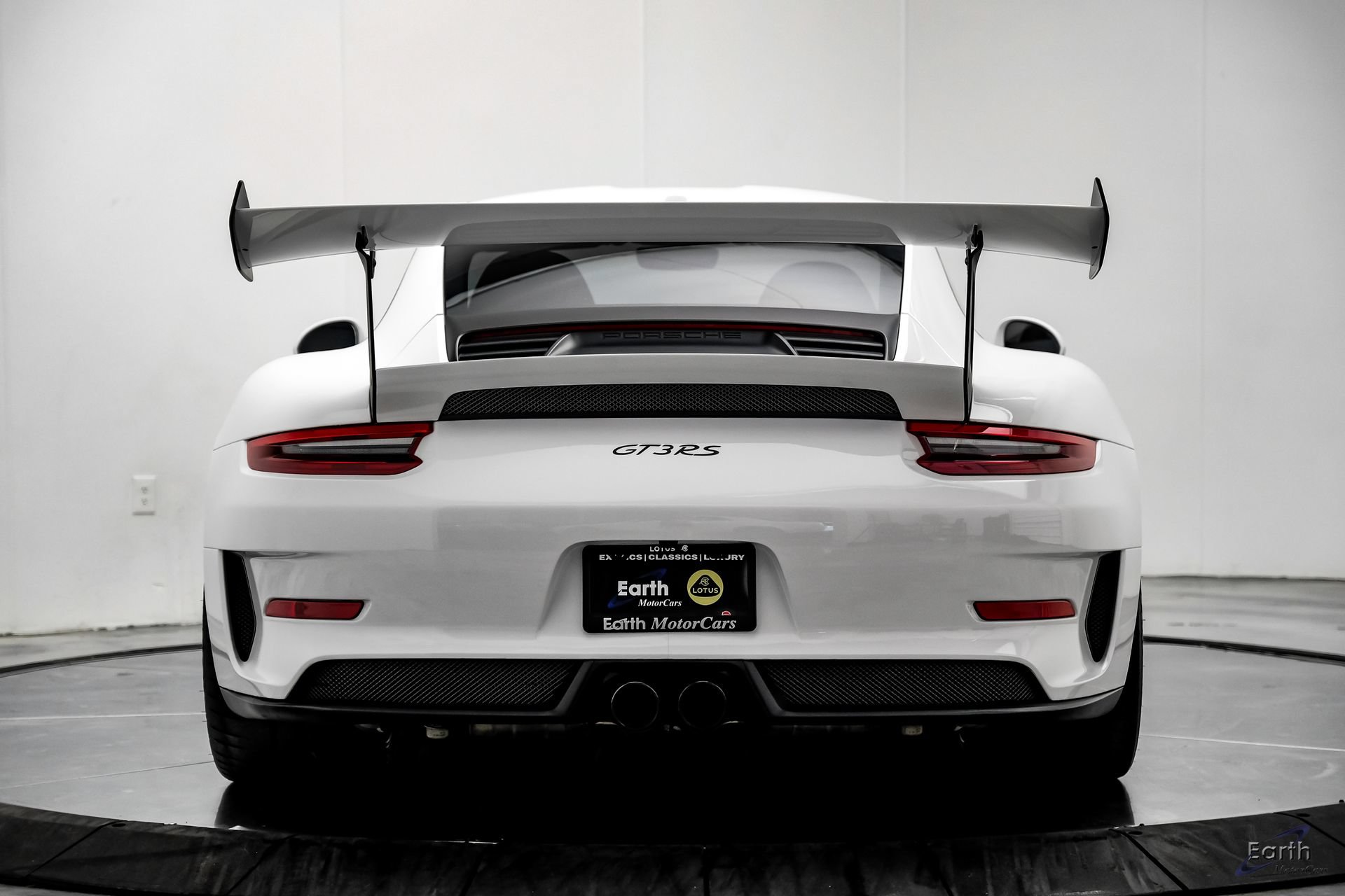 Used 2019 Porsche 911 GT3 RS RWD image 15