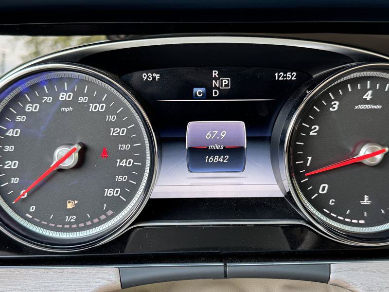 Used 2018 Mercedes-Benz E 400 Cabriolet w/ Premium 2 Package (Q02) image 23