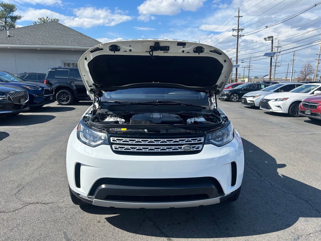 Used 2018 Land Rover Discovery HSE image 40