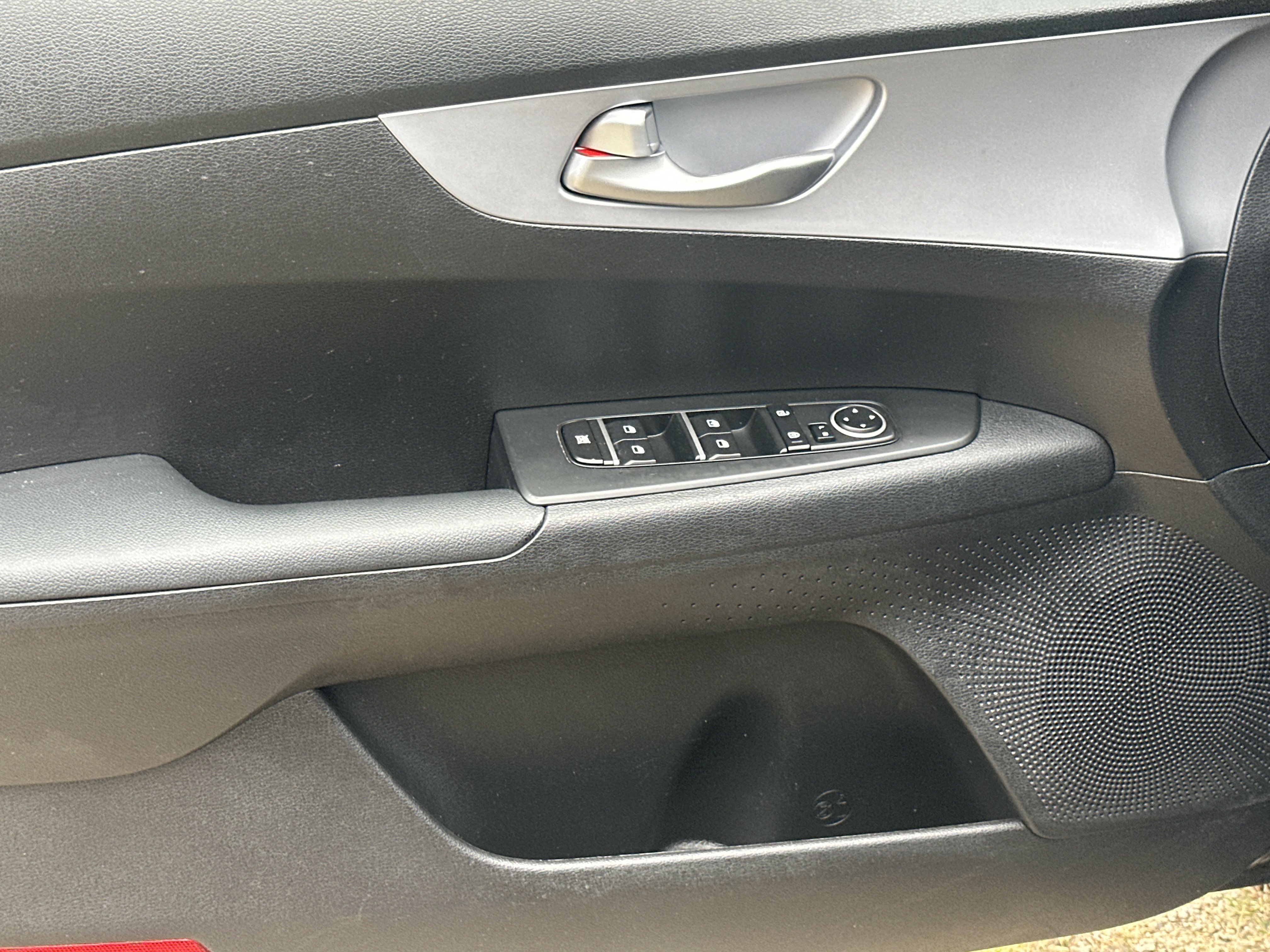 Used 2024 Kia Forte LXS FWD image 10