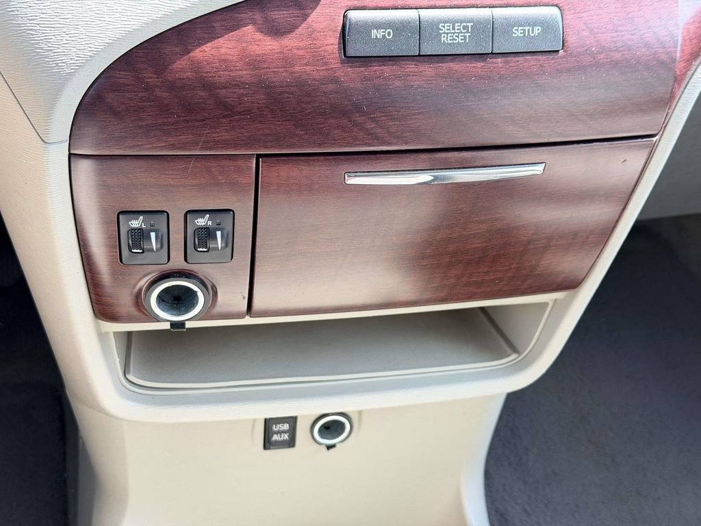 Used 2013 Toyota Sienna XLE FWD image 7