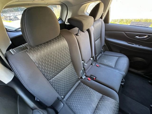 Used 2020 Nissan Rogue SV w/ Premium Package image 37