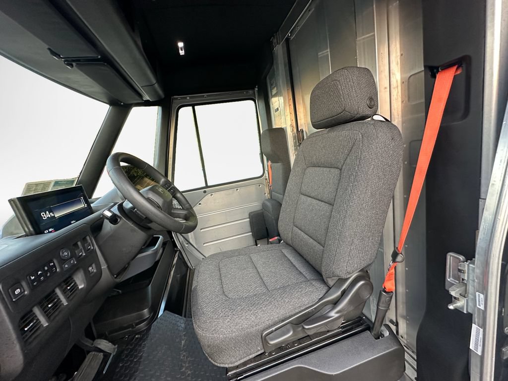 Used 2024 Chevrolet Brightdrop 600 w/ Commercial Equipment Package AWD/4WD image 12
