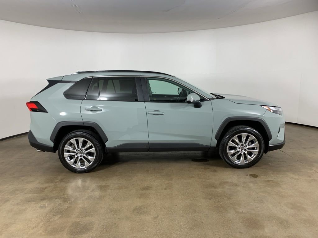 Used 2023 Toyota RAV4 XLE Premium AWD/4WD image 7