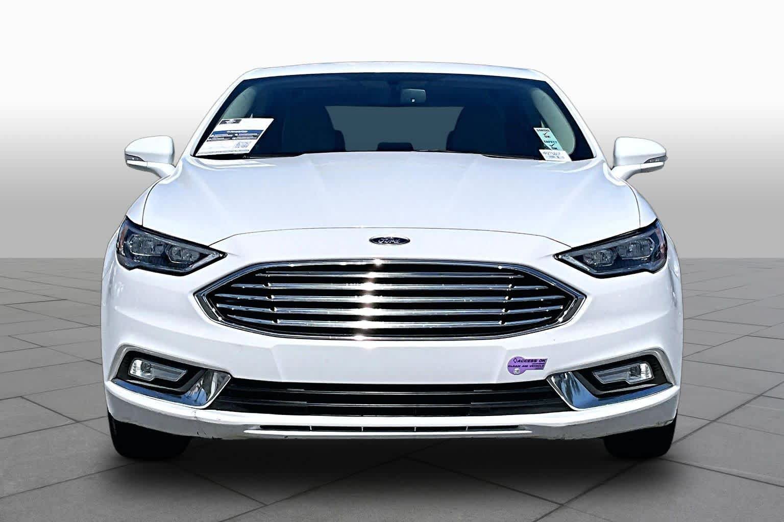 Used 2017 Ford Fusion Energi SE FWD image 3