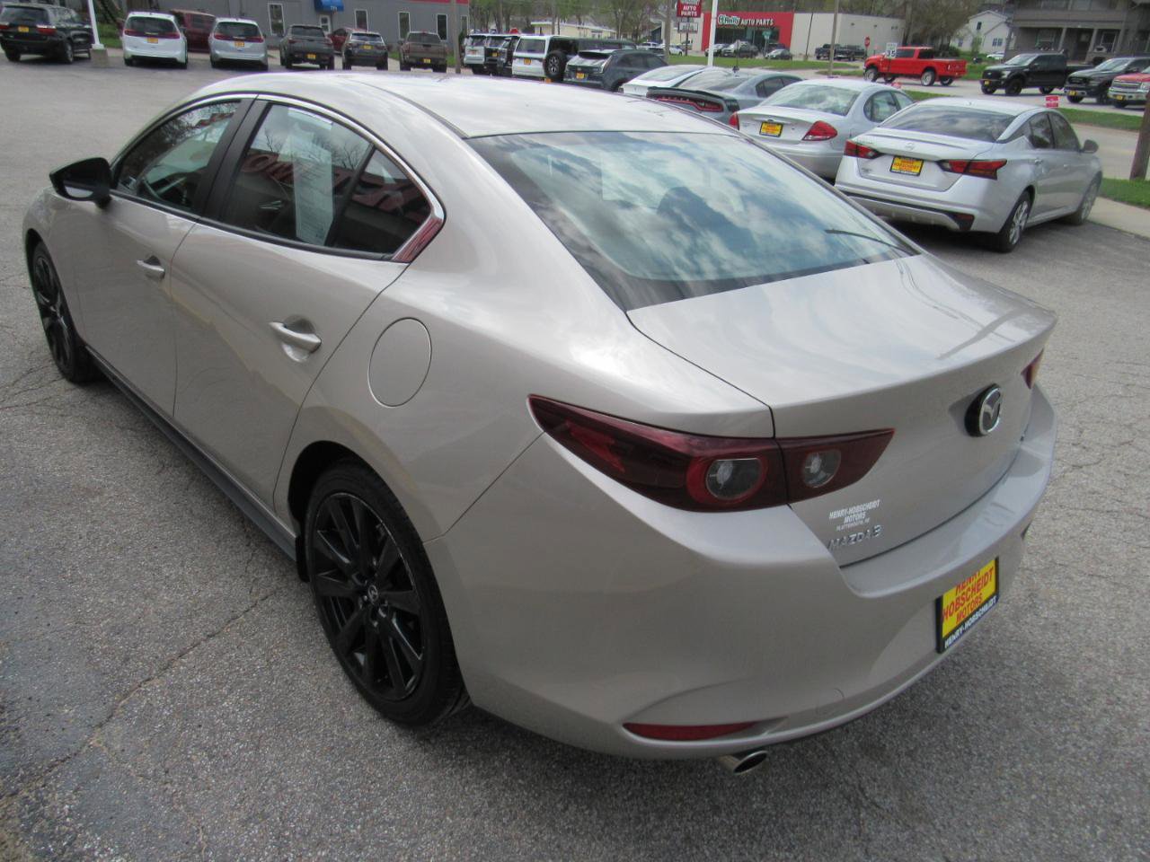 Used 2024 MAZDA MAZDA3 s FWD image 11