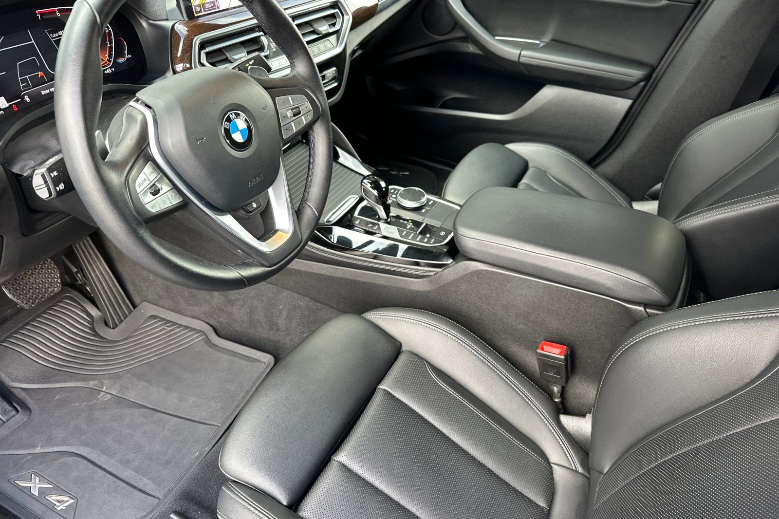 Used 2023 BMW X4 xDrive30i w/ Premium Package AWD/4WD image 9