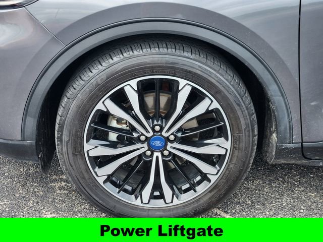 Used 2022 Ford Escape SE w/ SE Sport Appearance Package FWD image 9