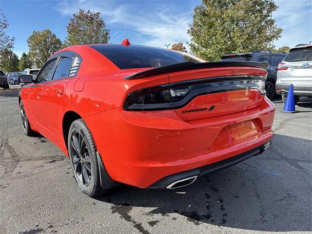 Used 2020 Dodge Charger SXT w/ Blacktop Package image 9