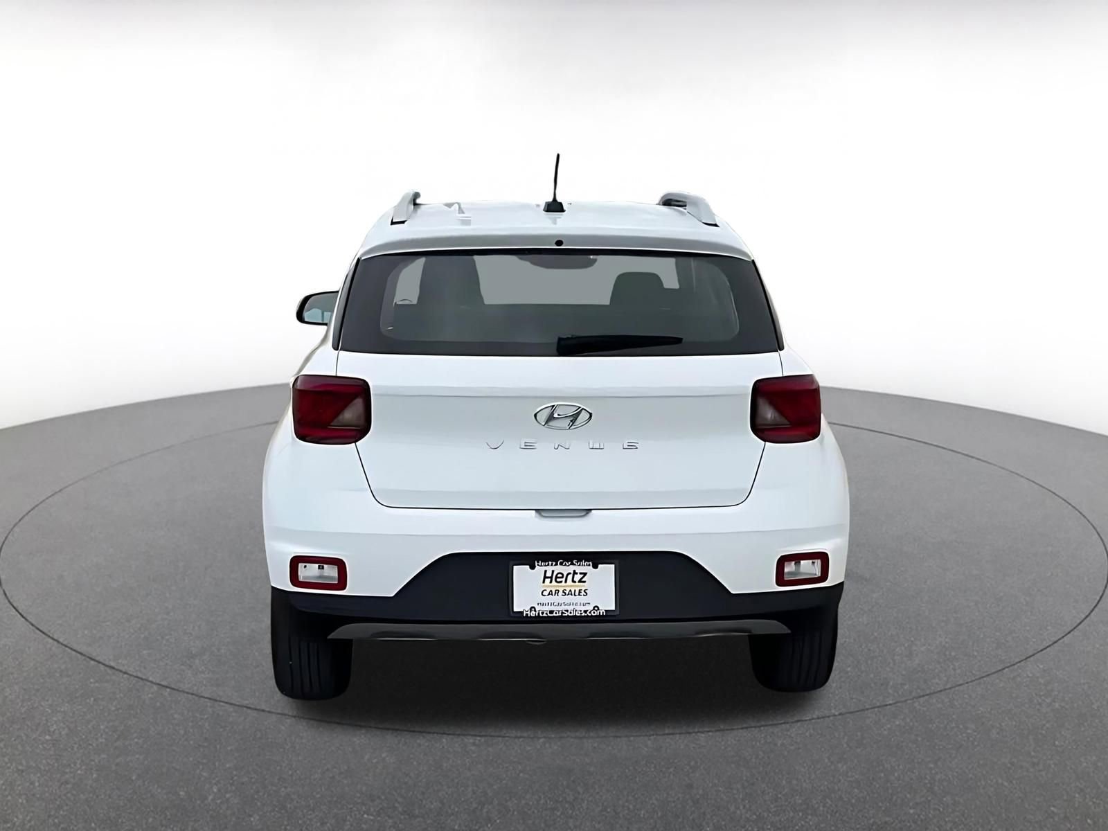 Used 2025 Hyundai Venue SEL image 12