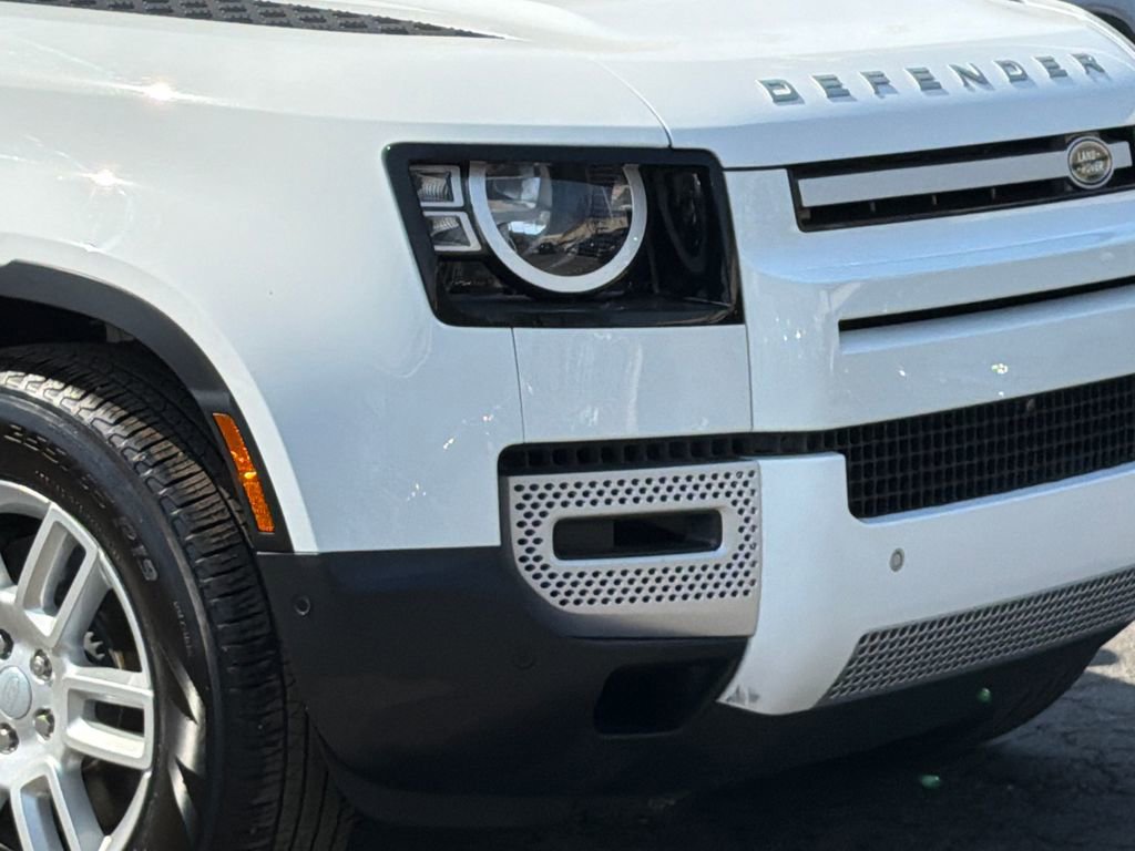 Used 2023 Land Rover Defender 130 S image 5