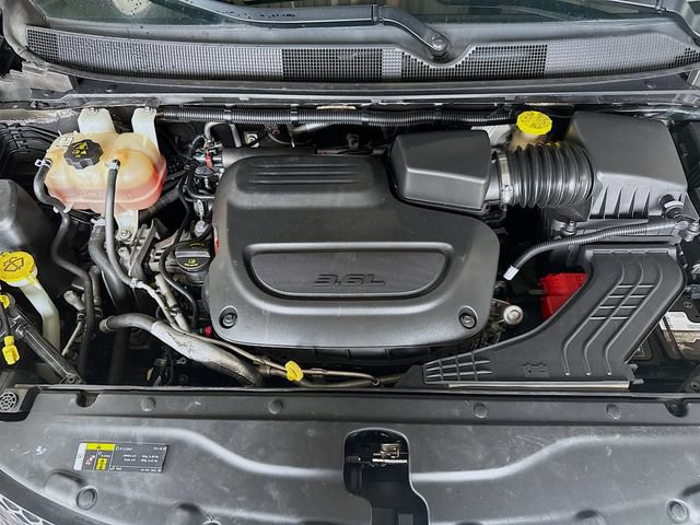 Used 2020 Chrysler Pacifica Touring-L FWD image 30