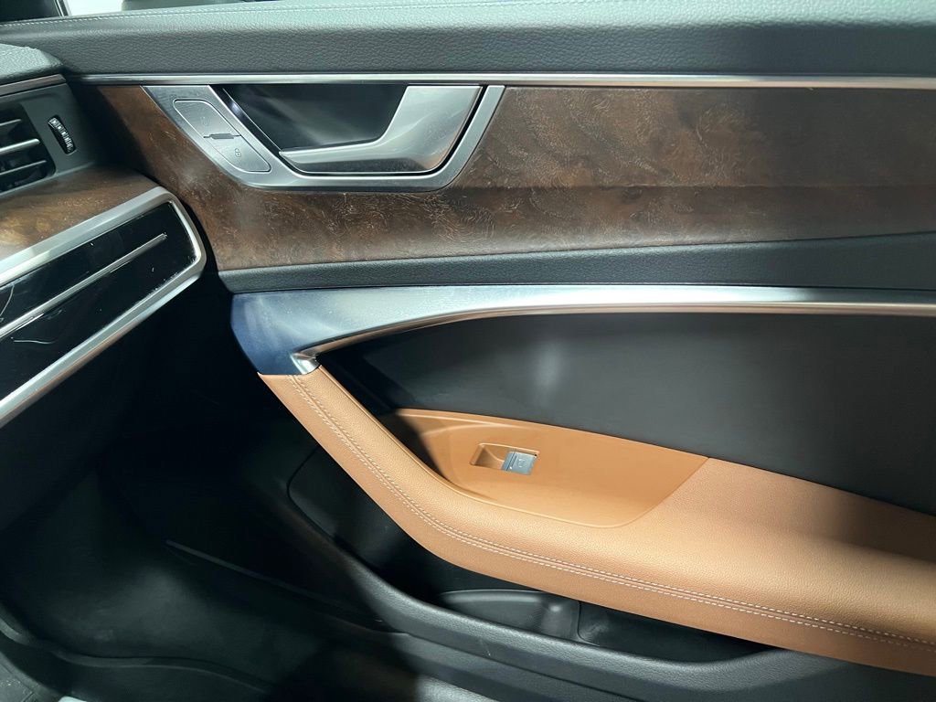 Used 2021 Audi A6 Premium Plus w/ Premium Plus Package image 27