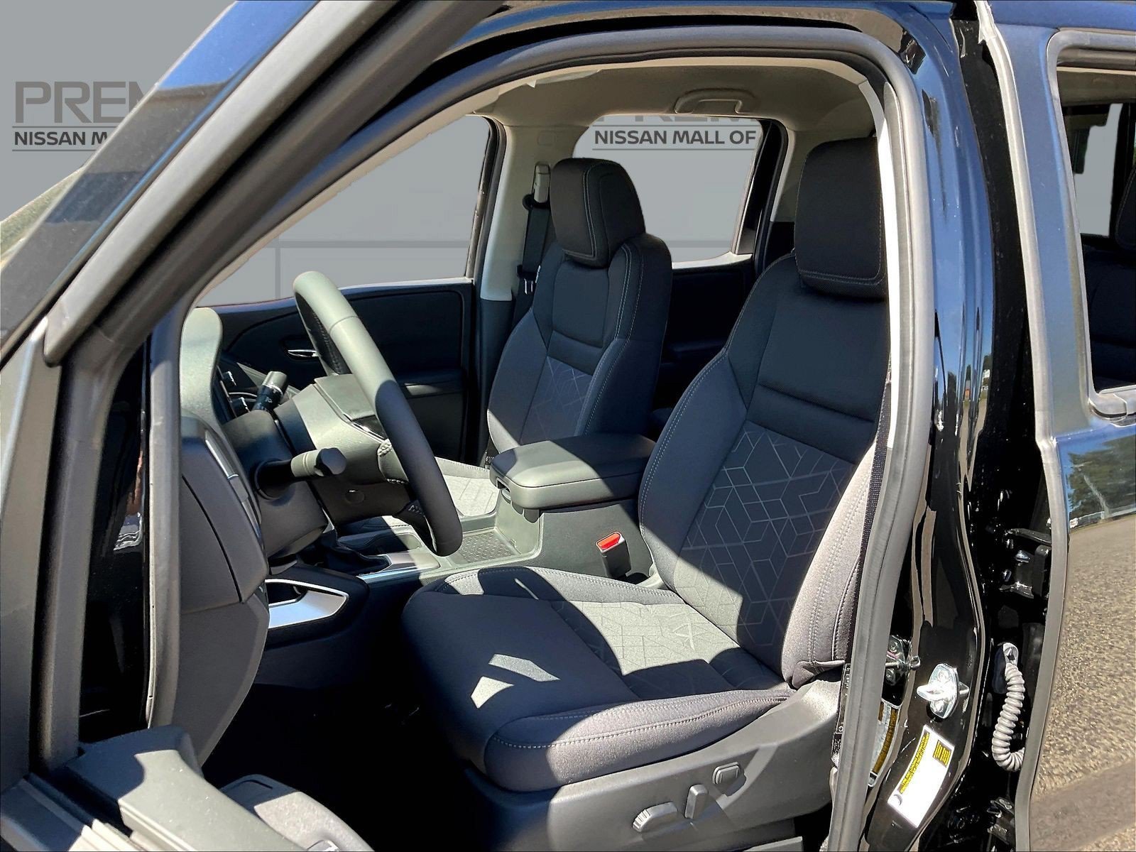 New 2027 Nissan Frontier SV w/ SV Convenience Package RWD image 9