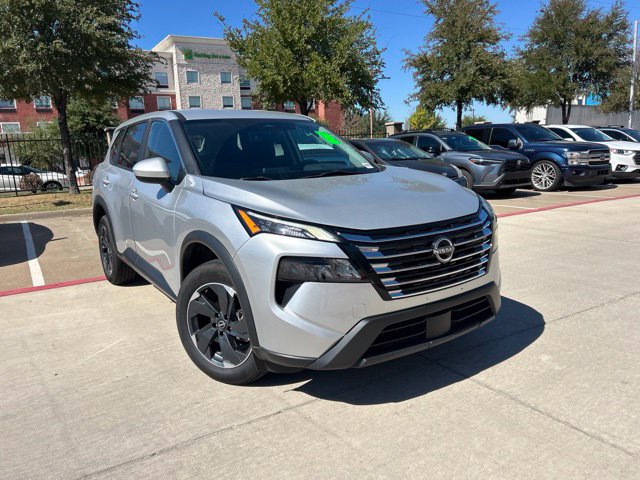 Used 2024 Nissan Rogue SV
