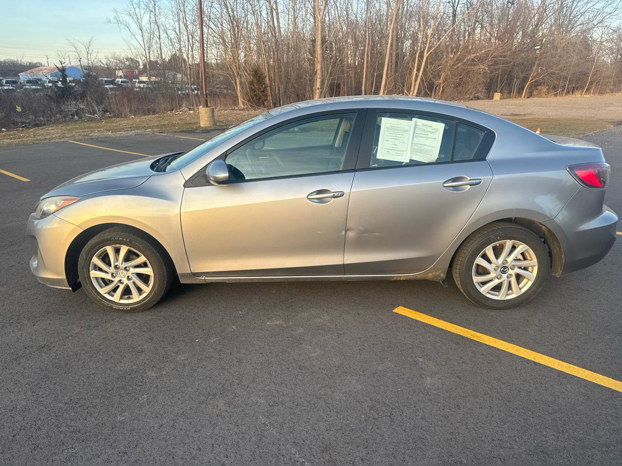 Used 2013 MAZDA MAZDA3 i Touring FWD image 8