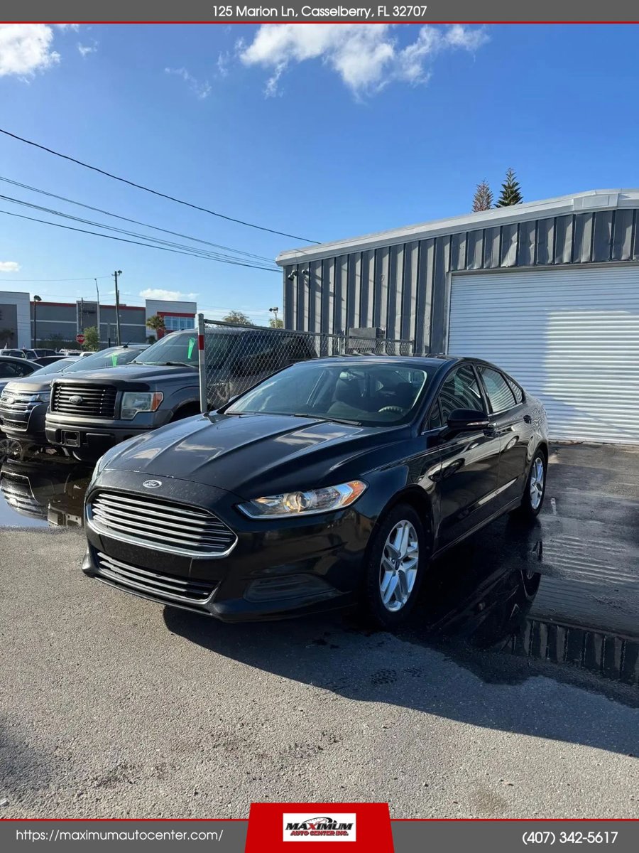 Used 2013 Ford Fusion SE image 2