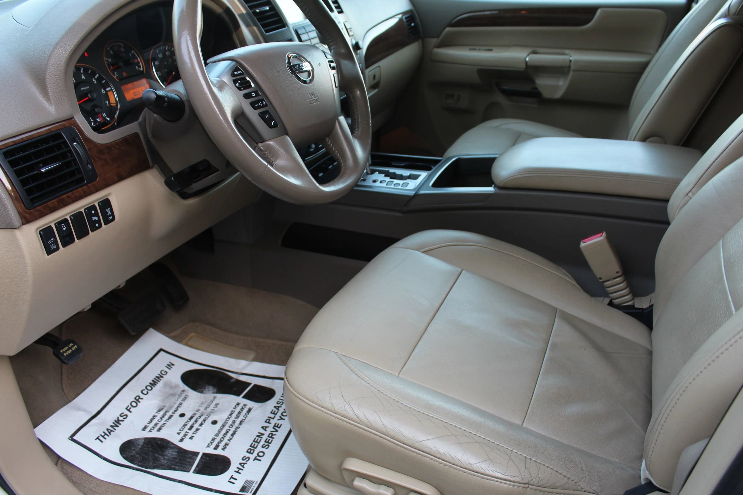 Used 2014 Nissan Armada Platinum image 11