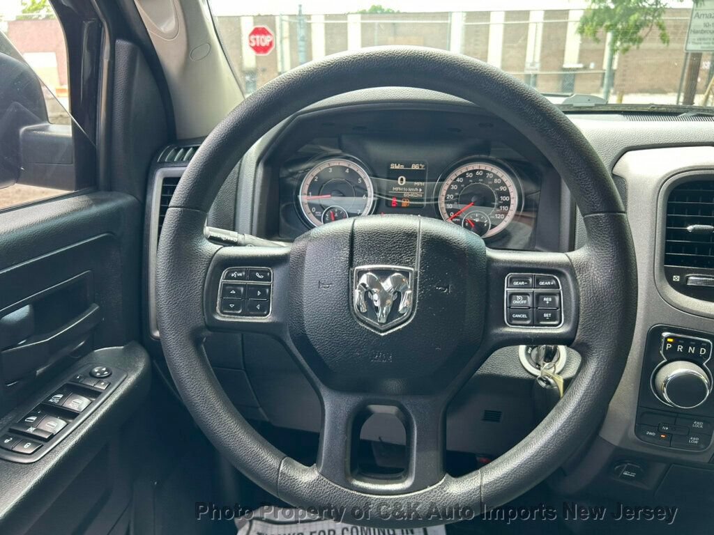 Used 2018 RAM 1500 Express w/ Black Ram 1500 Express Group AWD/4WD image 38