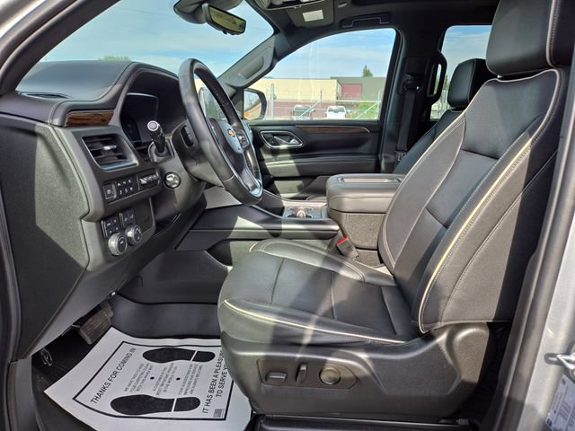 Used 2023 Chevrolet Tahoe Premier w/ Premium Package 2 AWD/4WD image 2