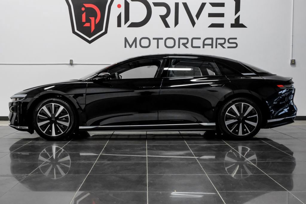 Used 2025 Lucid Air Touring image 18